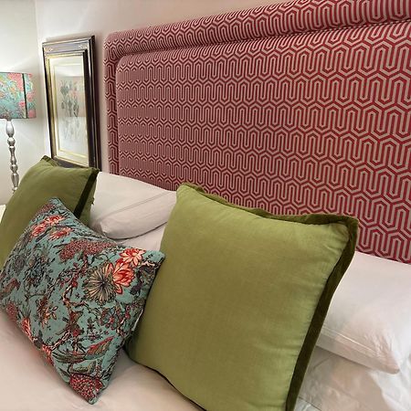In The Vine Country Manor Guesthouse ستيلينبوش المظهر الخارجي الصورة