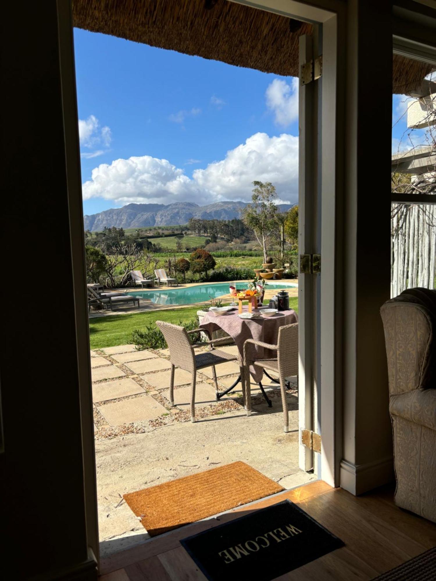In The Vine Country Manor Guesthouse ستيلينبوش المظهر الخارجي الصورة